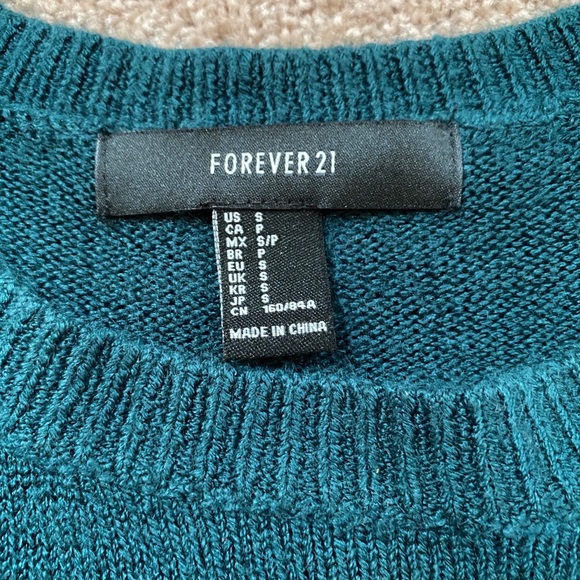 NWOT Forever 21 Sweater - Picture 2 of 3